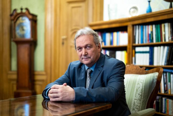 Interjú Freund Tamással a Mandinerben