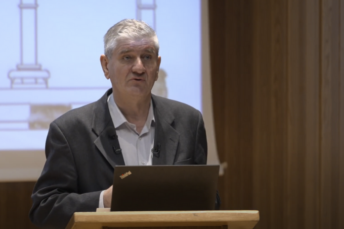 Uros apát temploma és helye az európai művészettörténetben – Videón Takács Imre művészettörténész Középiskolai MTA Alumni Programban tartott előadása