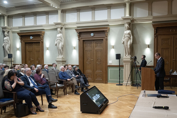 Egy nemzeti intézmény évszázadai – Videókon a Sokszínű tudomány októberi programsorozatát nyitó konferencia
és könyvbemutató